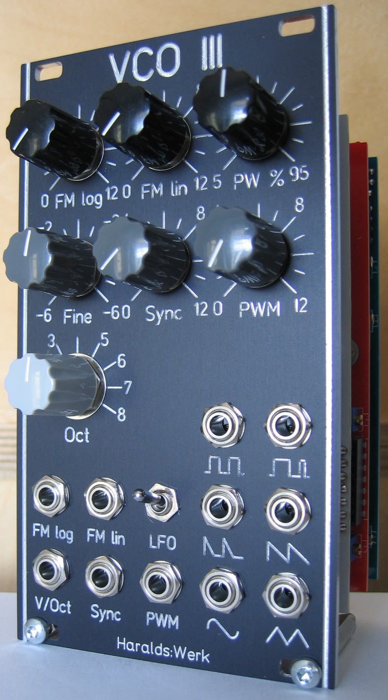 VCO III halve front view